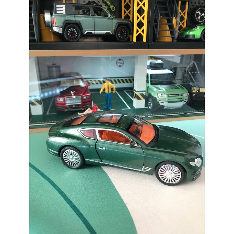 1:24宾利欧陆合金汽车模型 声光回力玩具车 收藏级精品摆件